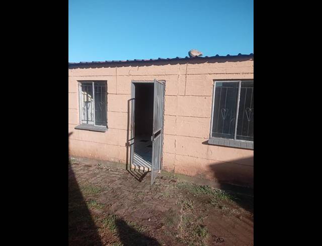 2 BEDROOM HOUSE FOR SALE IN KATLEHONG SOUTH